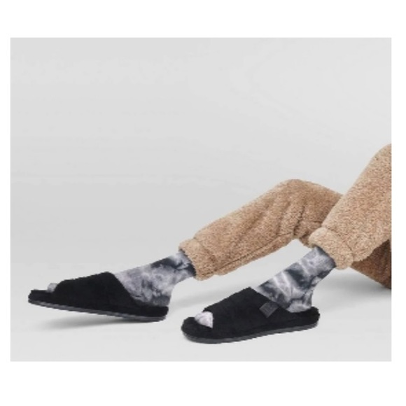 UGG Other - Like New Men's Black Ugg Fluff You Open Toe Slides Slippers
